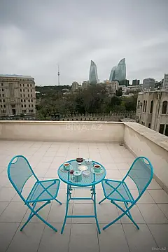 Satılır obyekt 700 m²