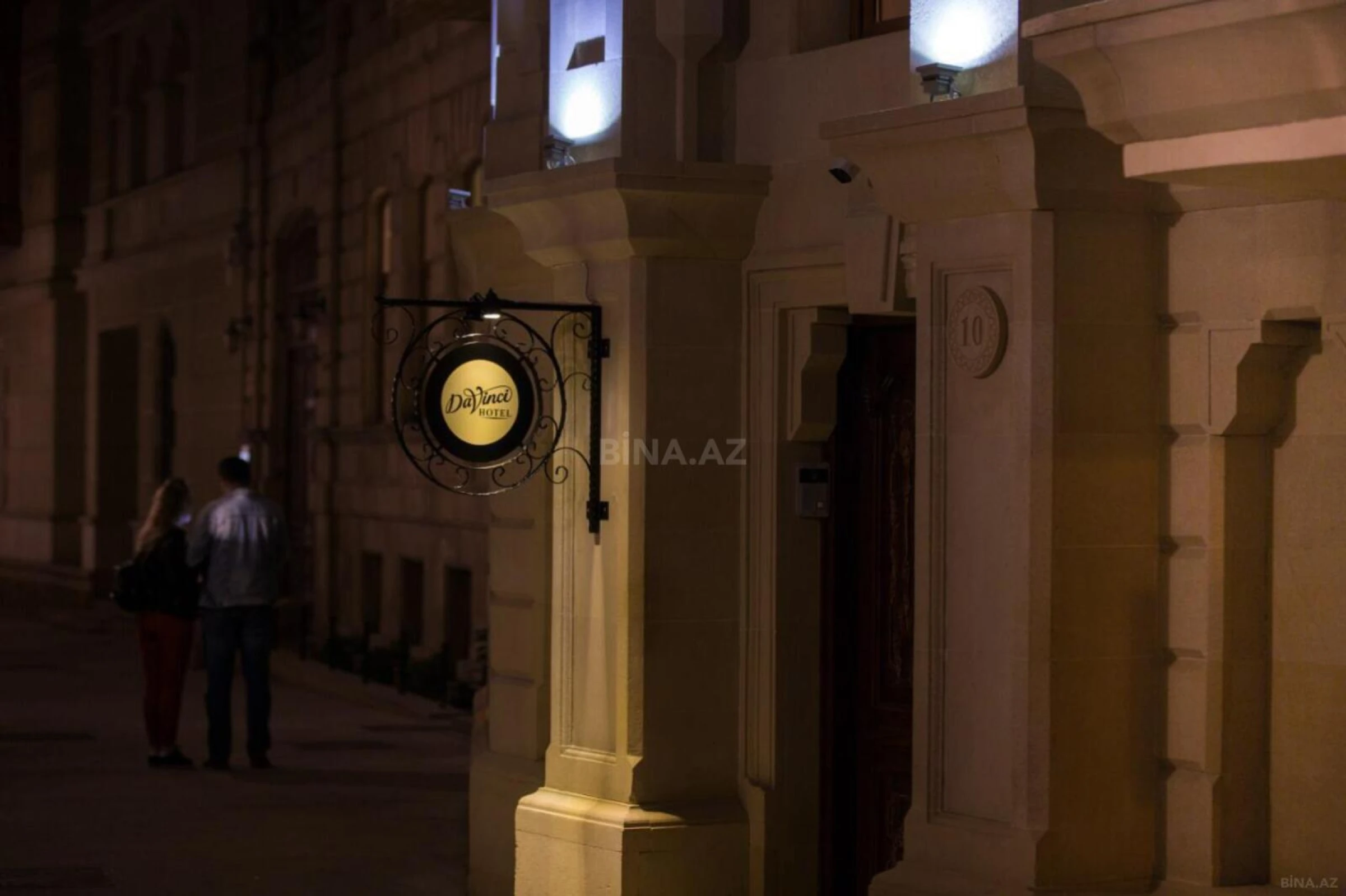 Satılır obyekt 700 m²