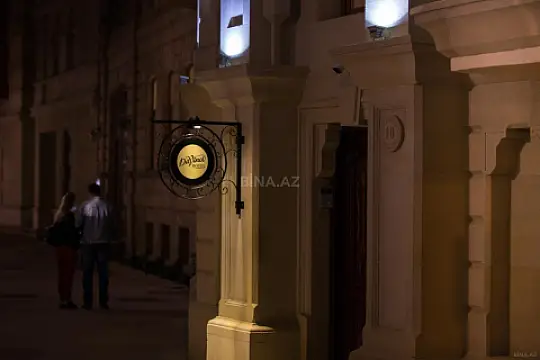 Satılır obyekt 700 m²