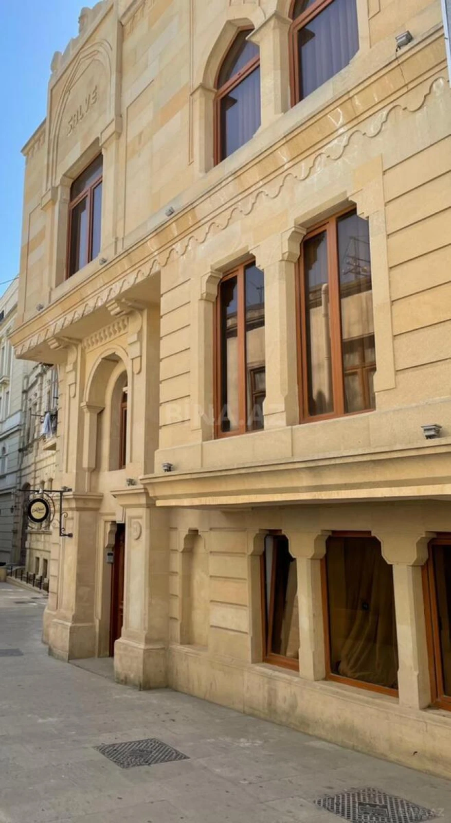 Satılır obyekt 700 m²