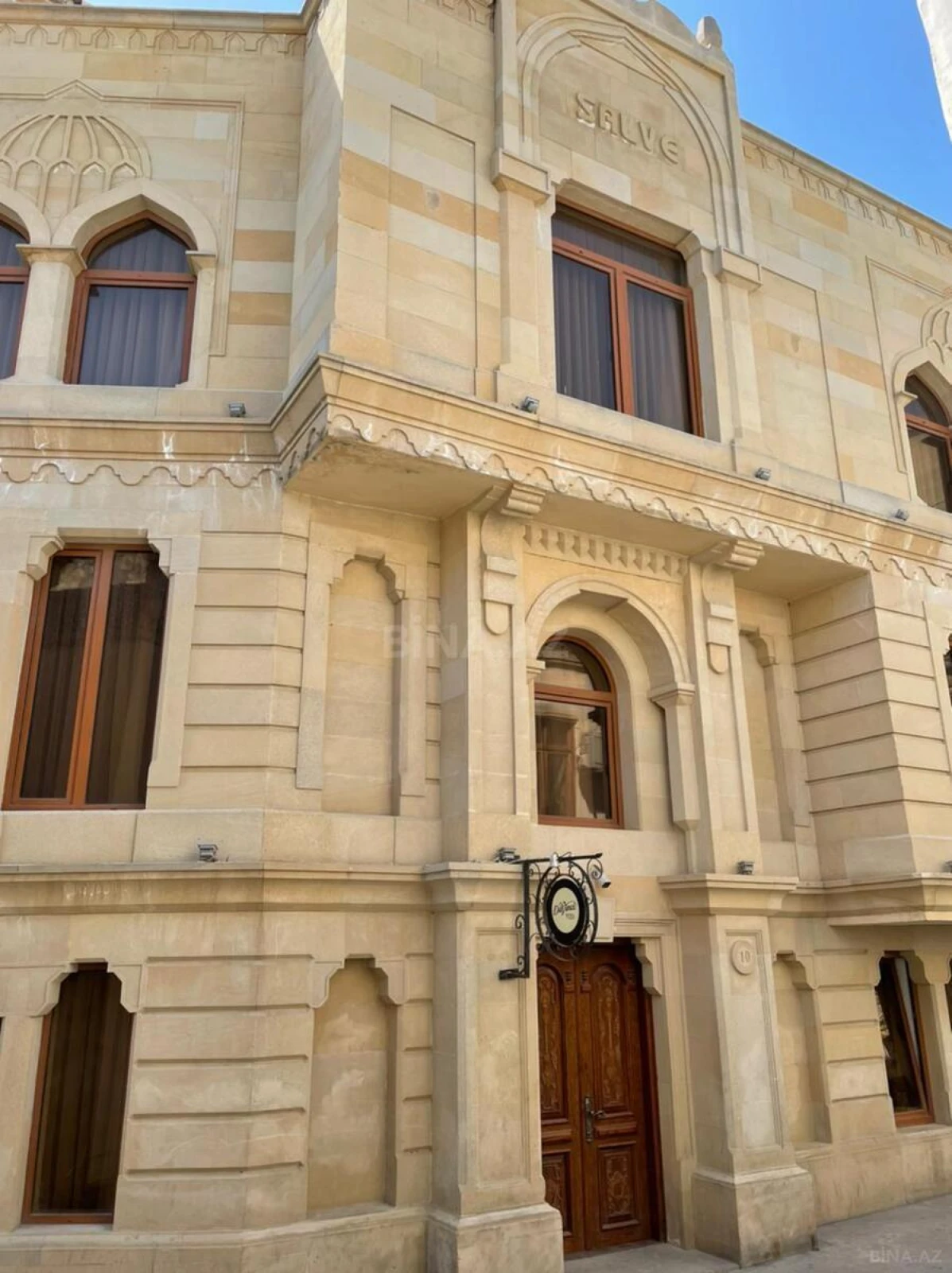 Satılır obyekt 700 m²