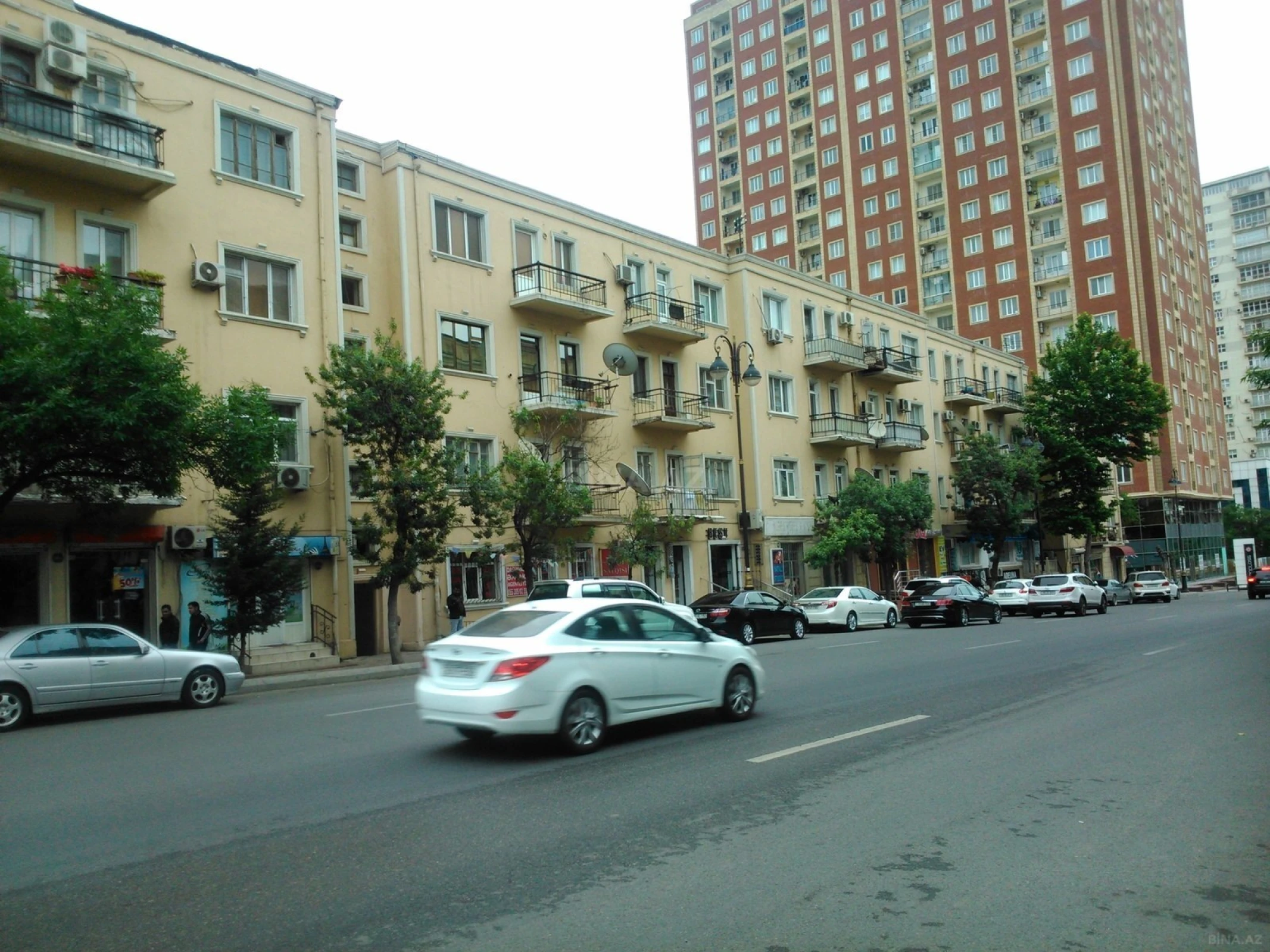 Kirayə verilir 2 otaqlı mənzil 60 m²