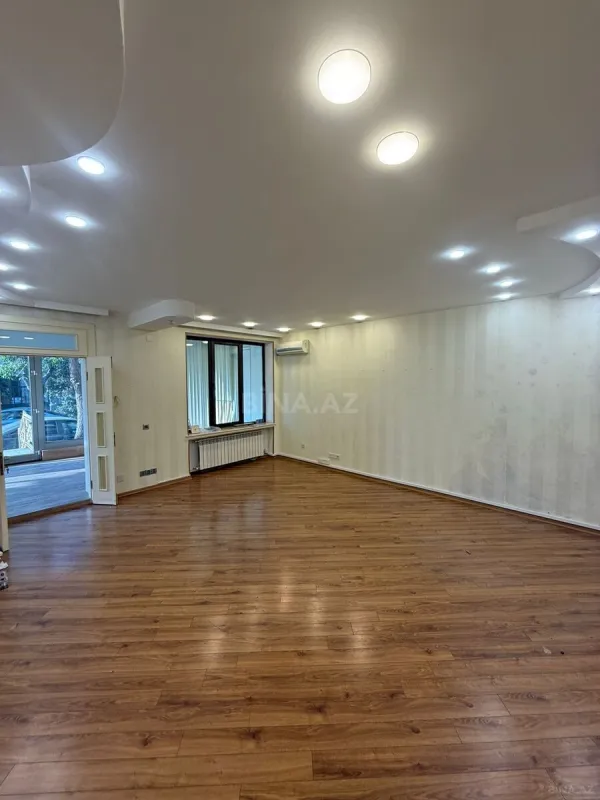 Satılır obyekt 150 m²