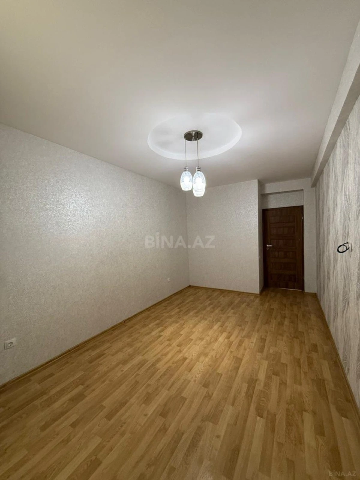 Satılır 2 otaqlı mənzil 68 m²