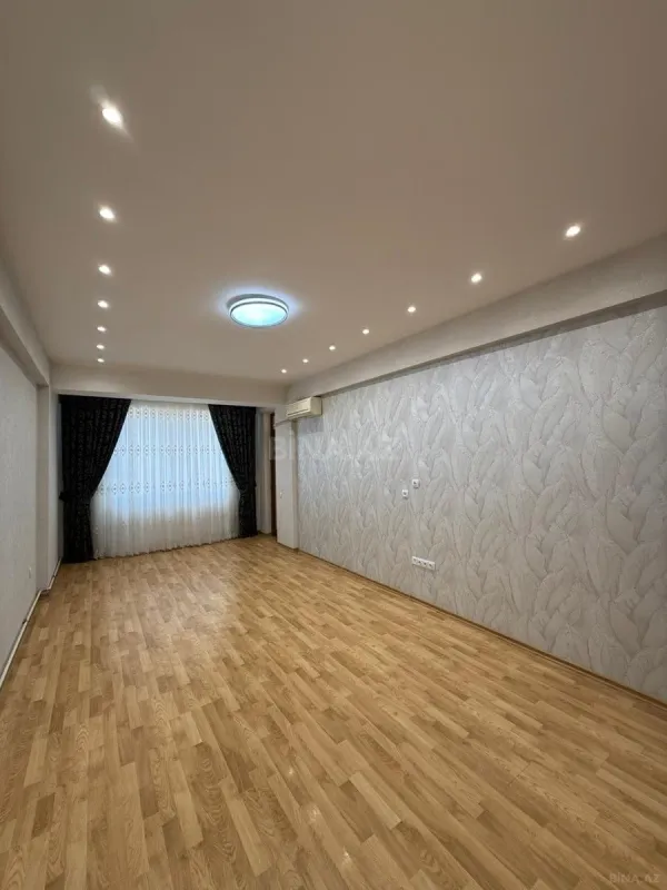 Satılır 2 otaqlı mənzil 68 m²