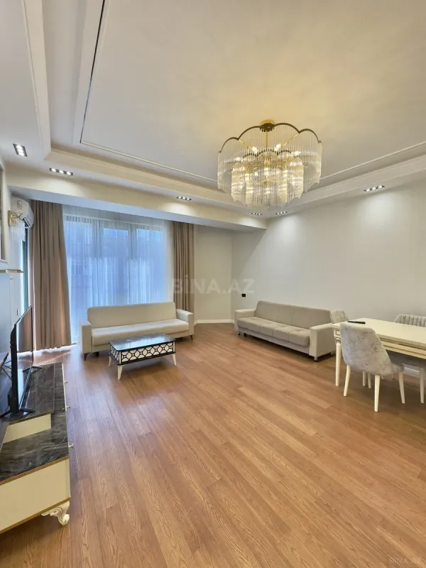 Kirayə verilir 3 otaqlı mənzil 130 m²