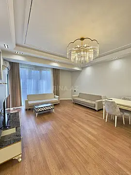 Kirayə verilir 3 otaqlı mənzil 130 m²