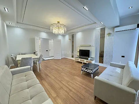 Kirayə verilir 3 otaqlı mənzil 130 m²