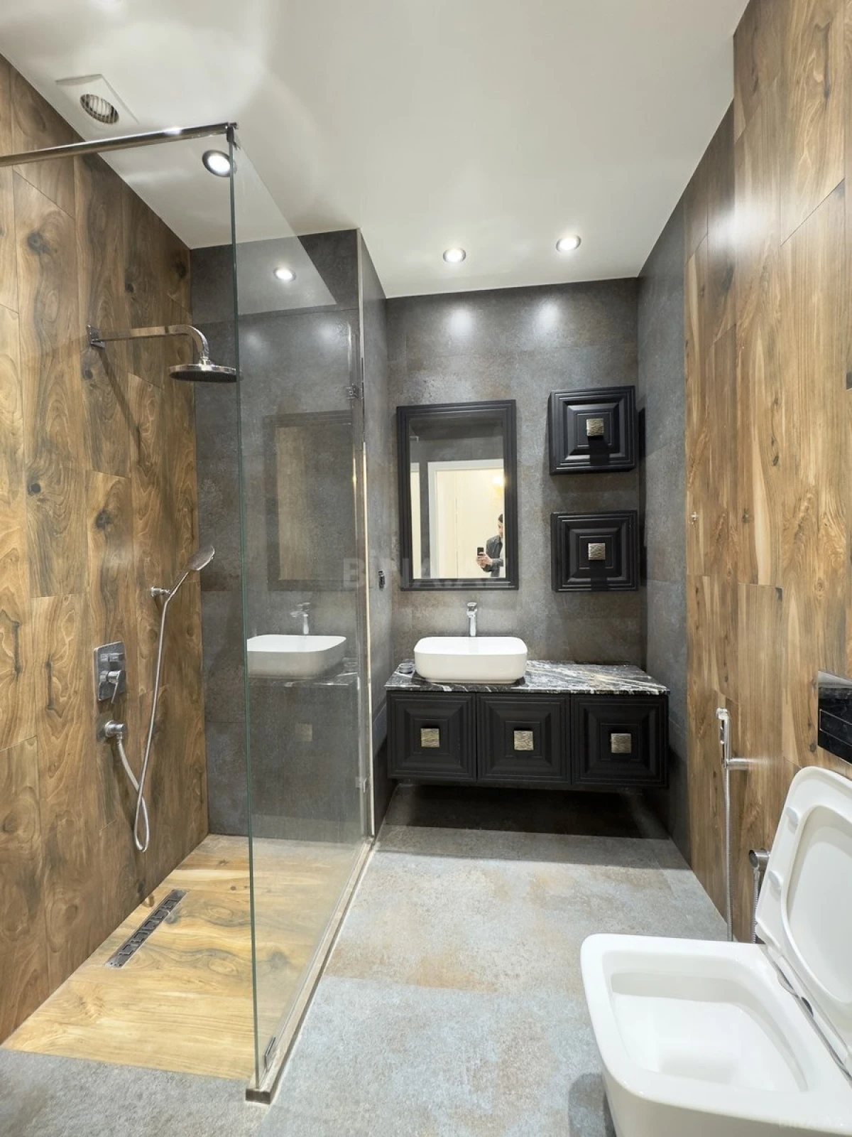 Kirayə verilir 3 otaqlı mənzil 130 m²