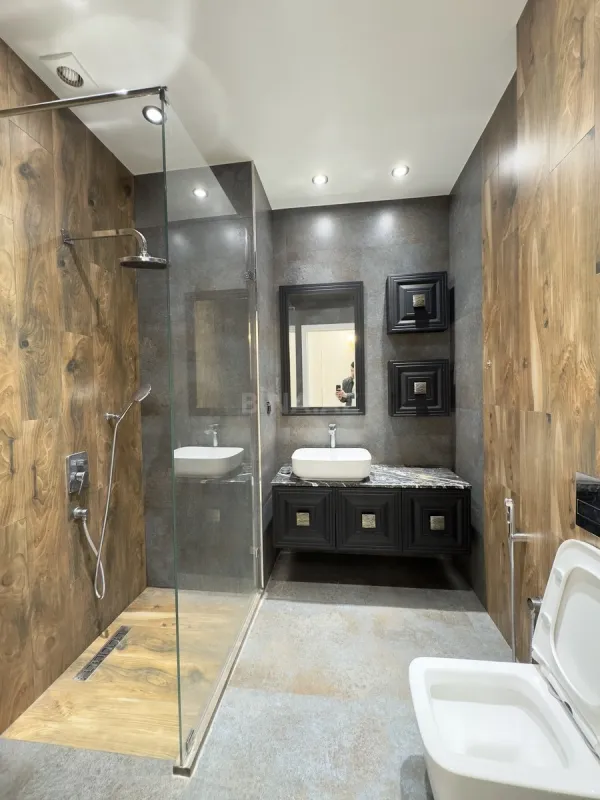 Kirayə verilir 3 otaqlı mənzil 130 m²