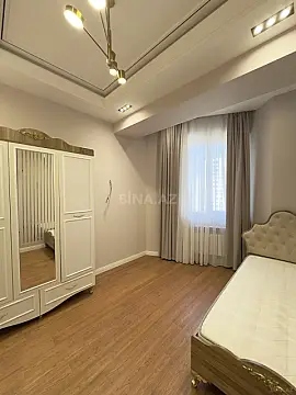 Kirayə verilir 3 otaqlı mənzil 130 m²