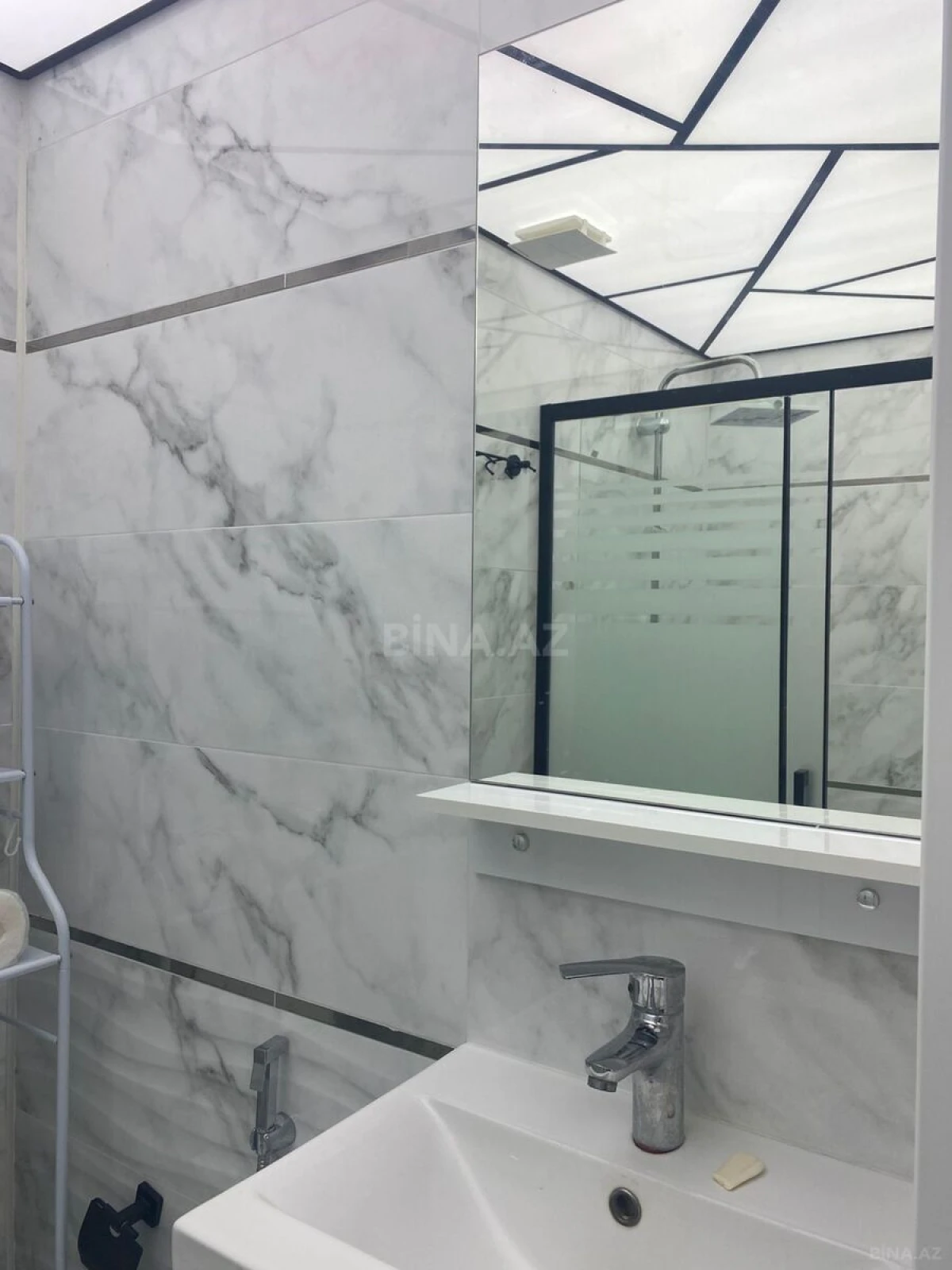 Kirayə verilir 2 otaqlı mənzil 55 m²