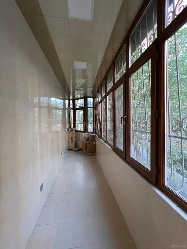 Satılır 4 otaqlı mənzil 165 m²