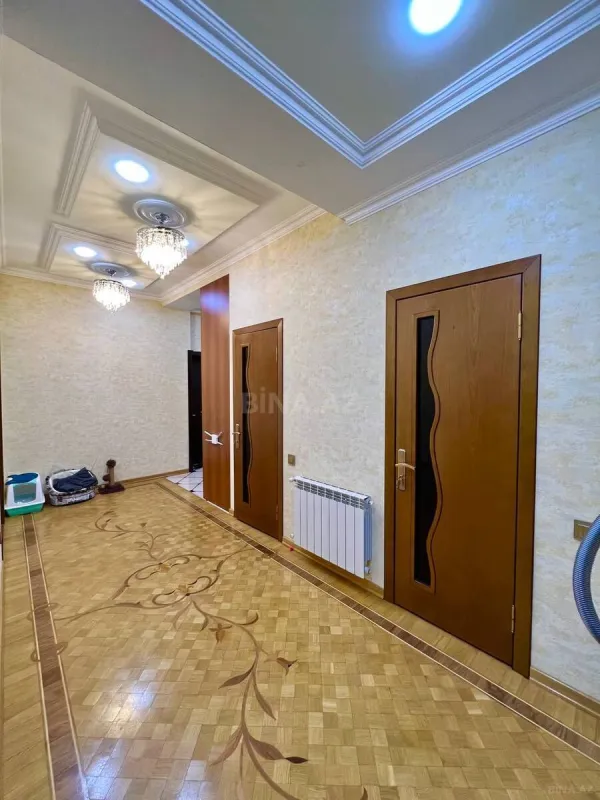Satılır 3 otaqlı mənzil 115 m²