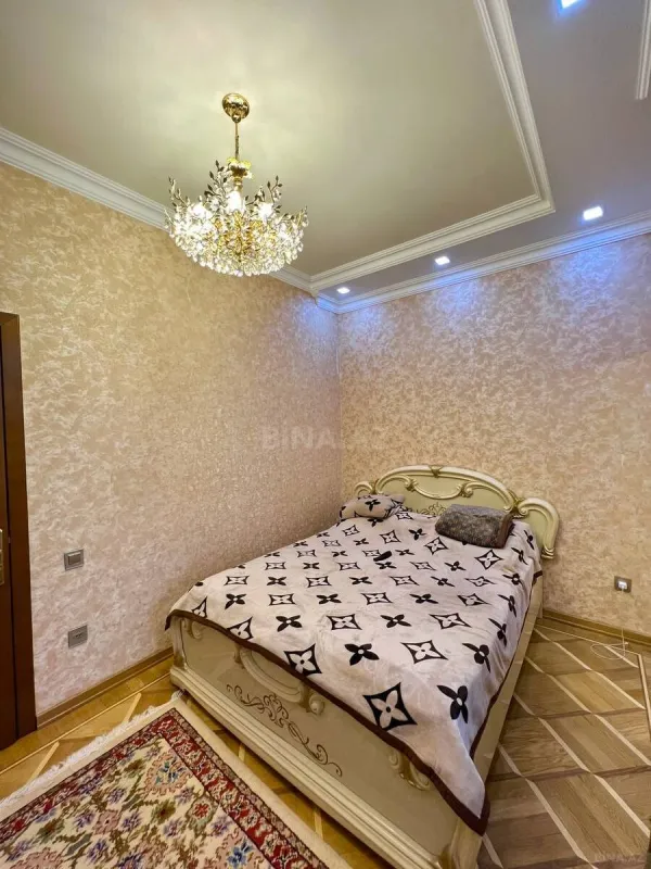 Satılır 3 otaqlı mənzil 115 m²