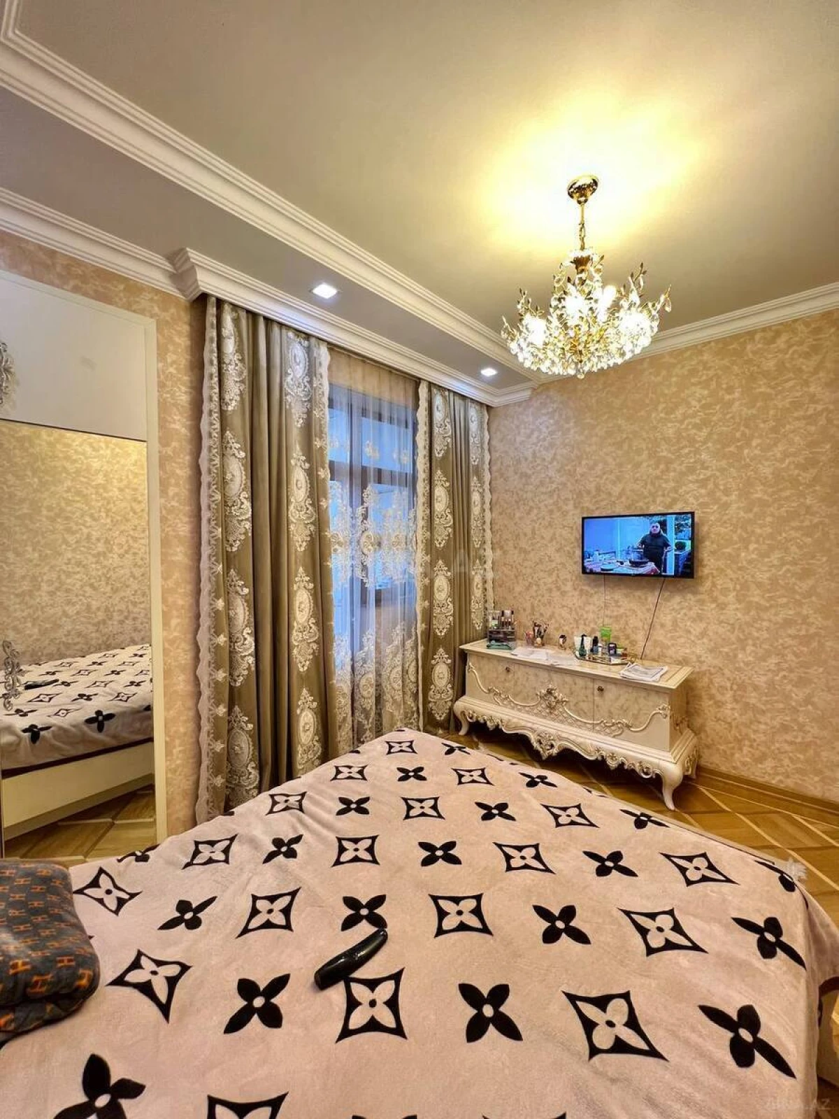 Satılır 3 otaqlı mənzil 115 m²