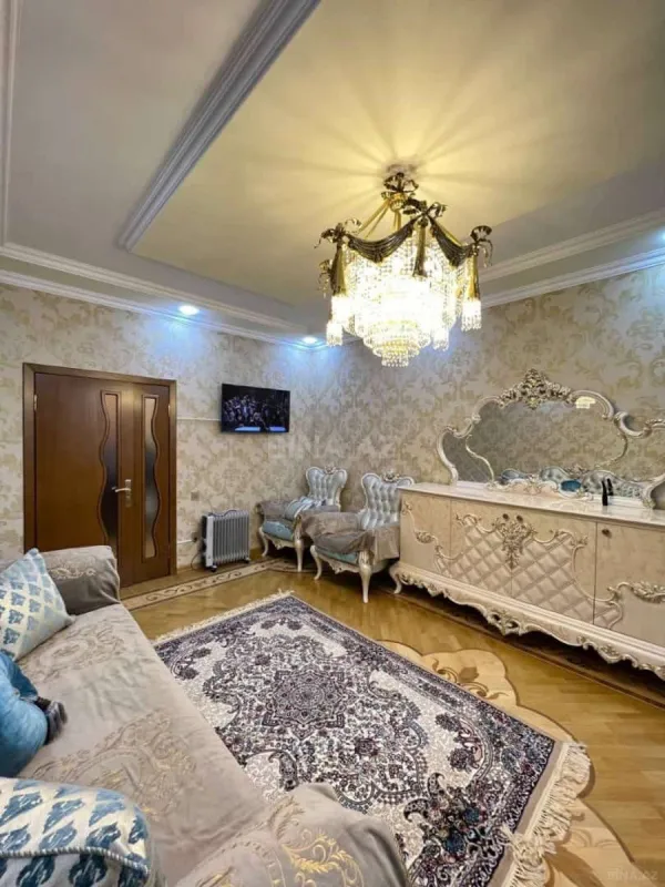 Satılır 3 otaqlı mənzil 115 m²
