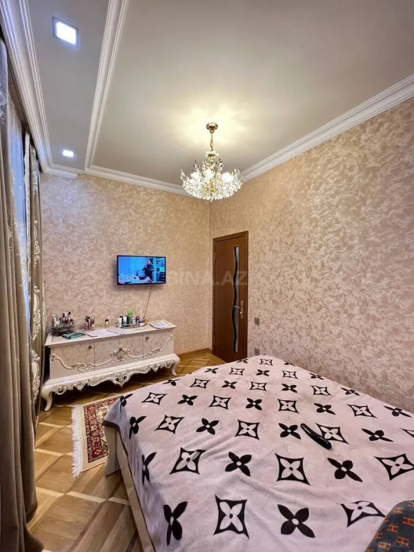 Satılır 3 otaqlı mənzil 115 m²