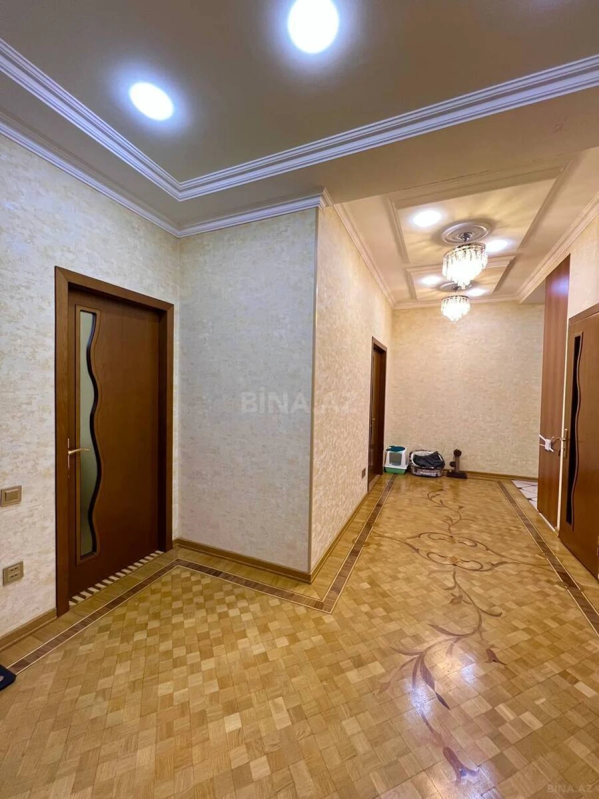 Satılır 3 otaqlı mənzil 115 m²