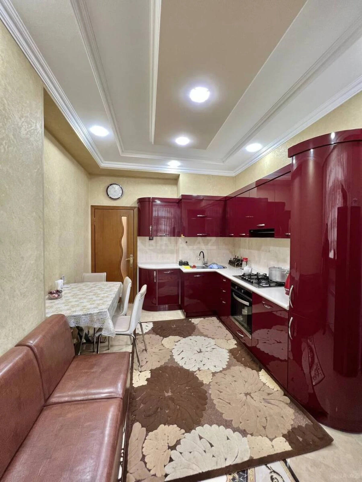 Satılır 3 otaqlı mənzil 115 m²