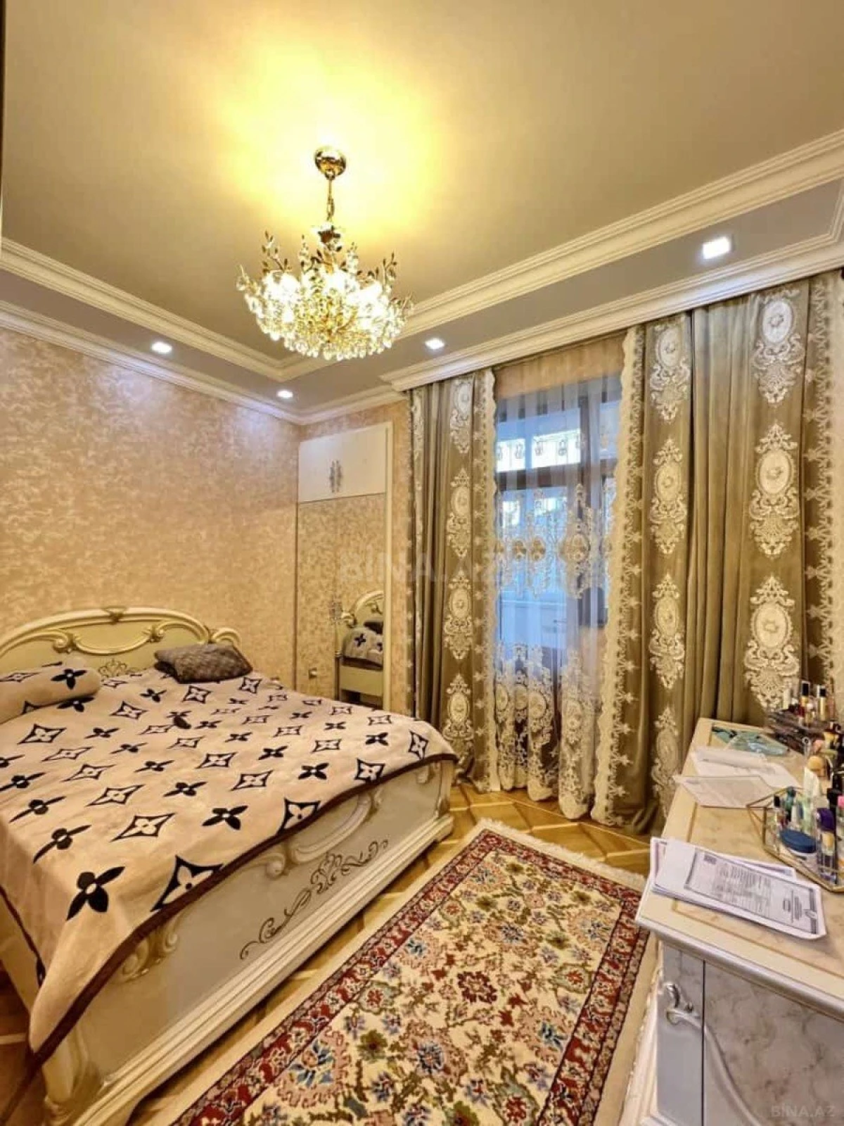 Satılır 3 otaqlı mənzil 115 m²