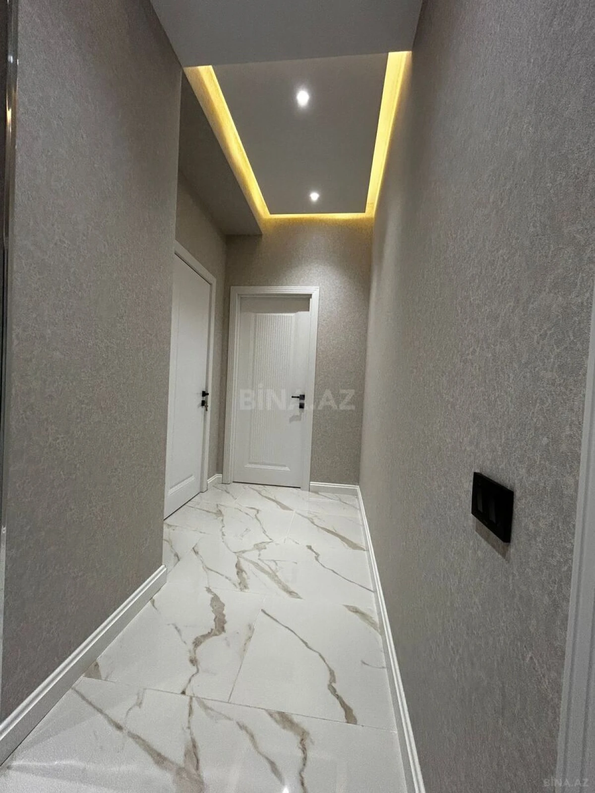 Kirayə verilir 2 otaqlı mənzil 85 m²