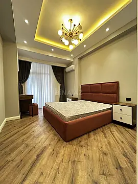 Kirayə verilir 2 otaqlı mənzil 85 m²