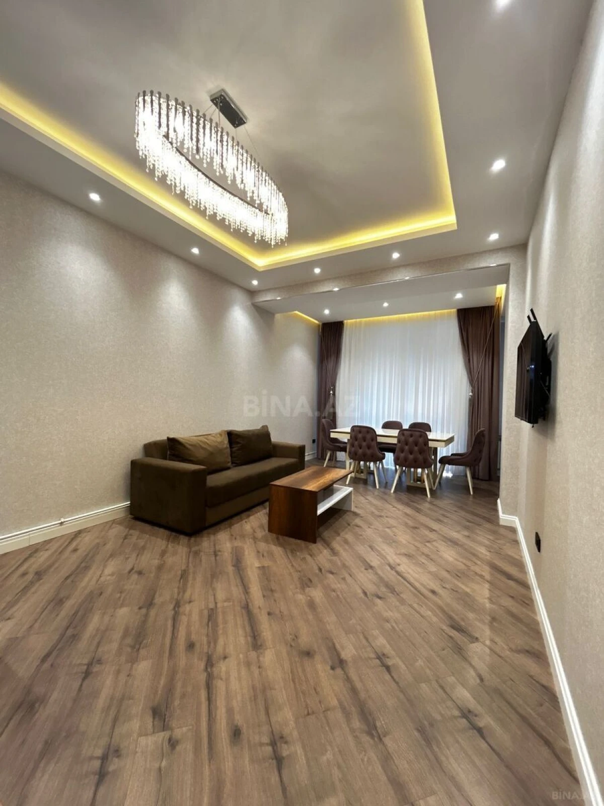 Kirayə verilir 2 otaqlı mənzil 85 m²