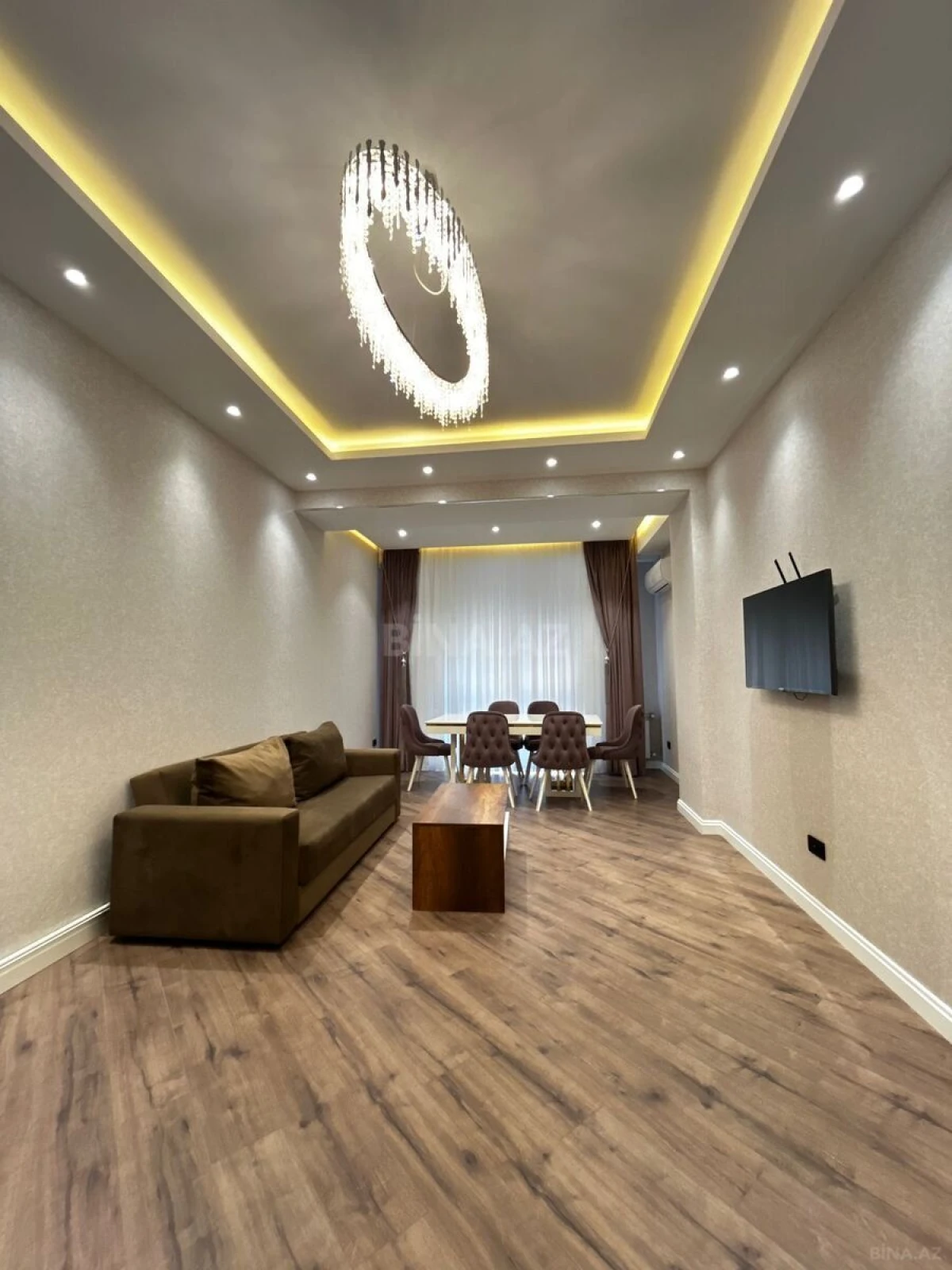 Kirayə verilir 2 otaqlı mənzil 85 m²