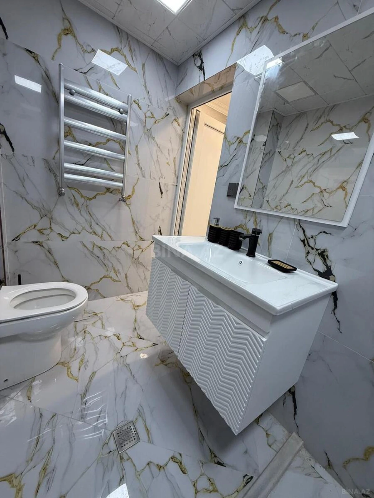 Satılır 2 otaqlı mənzil 60 m²