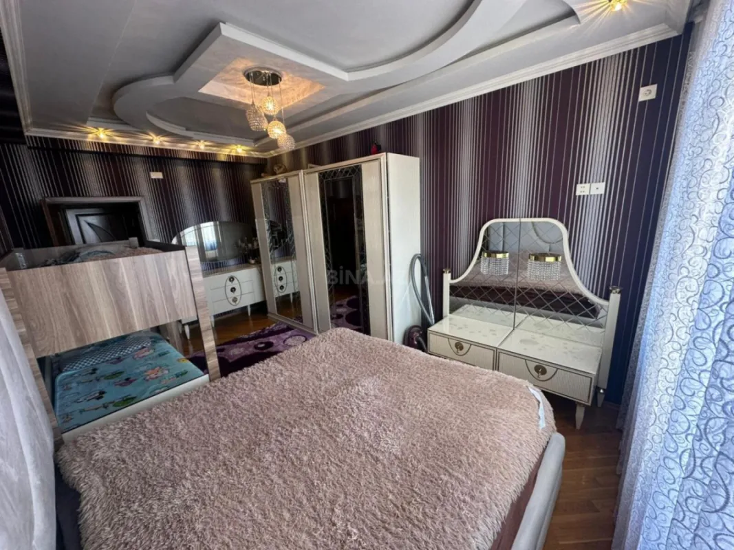 Satılır 2 otaqlı mənzil 95 m²