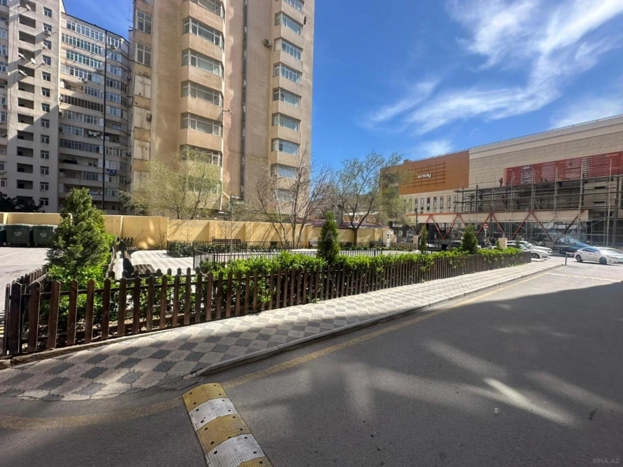 Satılır 2 otaqlı mənzil 95 m²