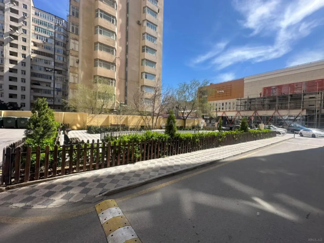 Satılır 2 otaqlı mənzil 95 m²