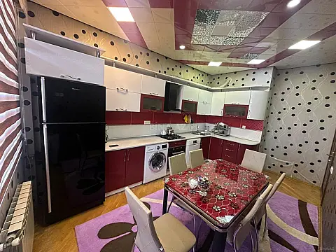 Satılır 2 otaqlı mənzil 95 m²