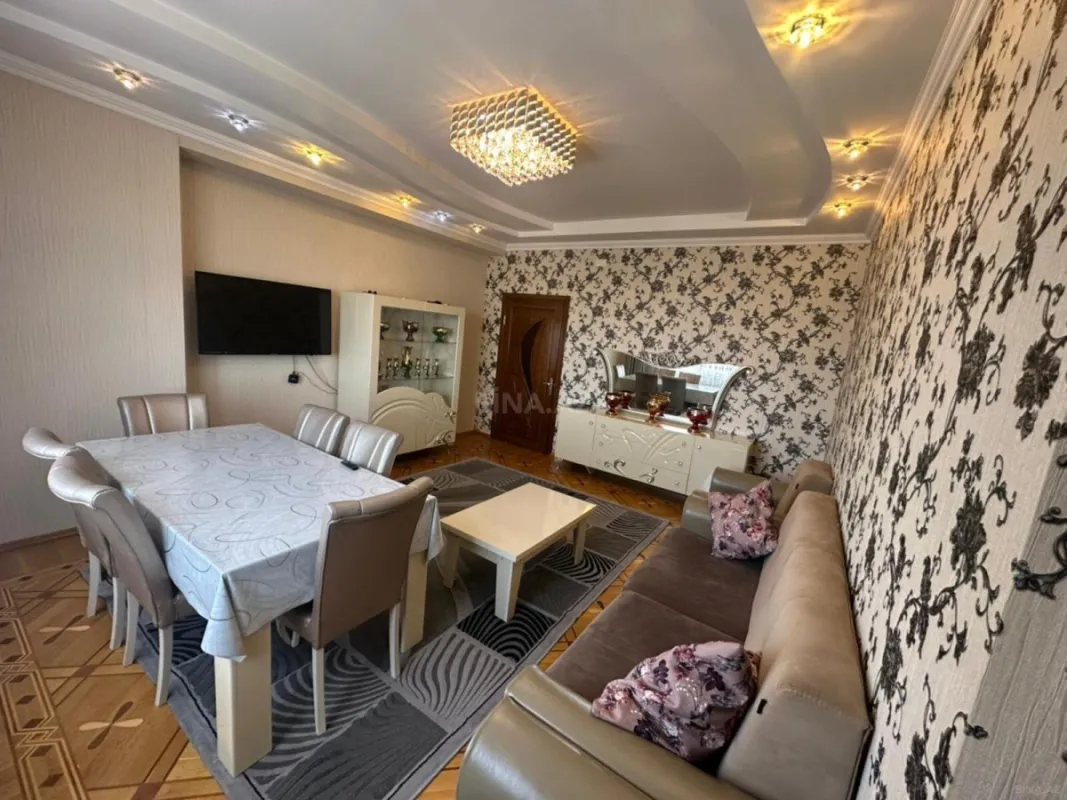 Satılır 2 otaqlı mənzil 95 m²