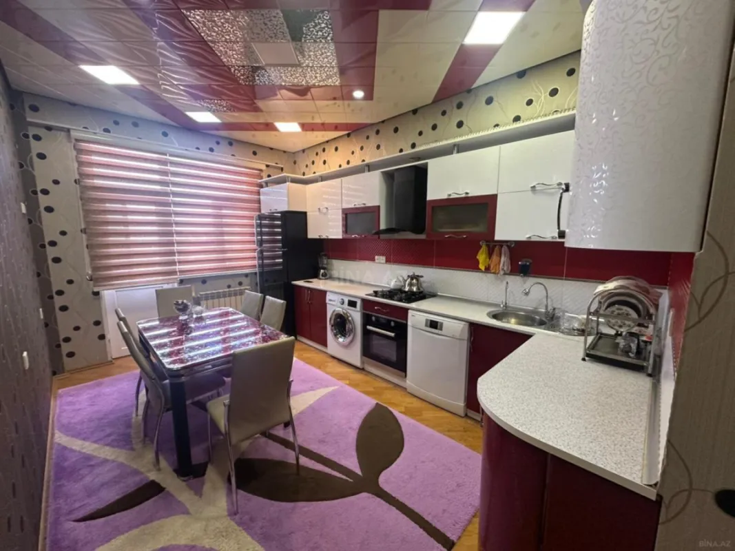 Satılır 2 otaqlı mənzil 95 m²