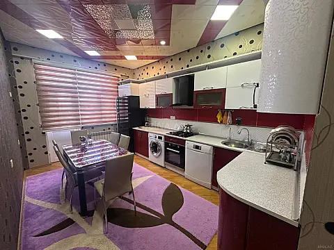 Satılır 2 otaqlı mənzil 95 m²