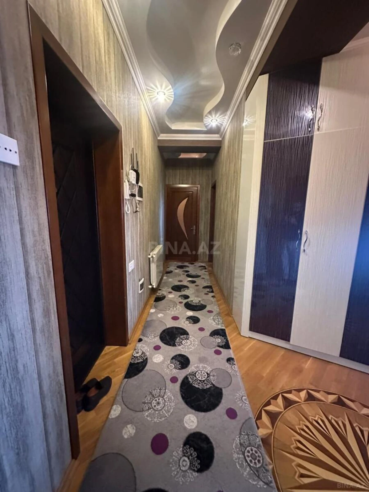 Satılır 2 otaqlı mənzil 95 m²
