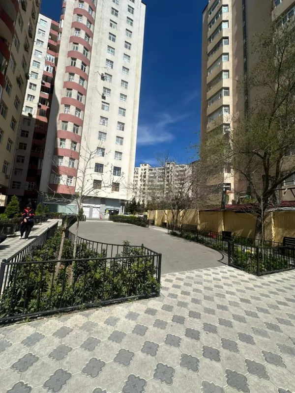 Satılır 2 otaqlı mənzil 95 m²