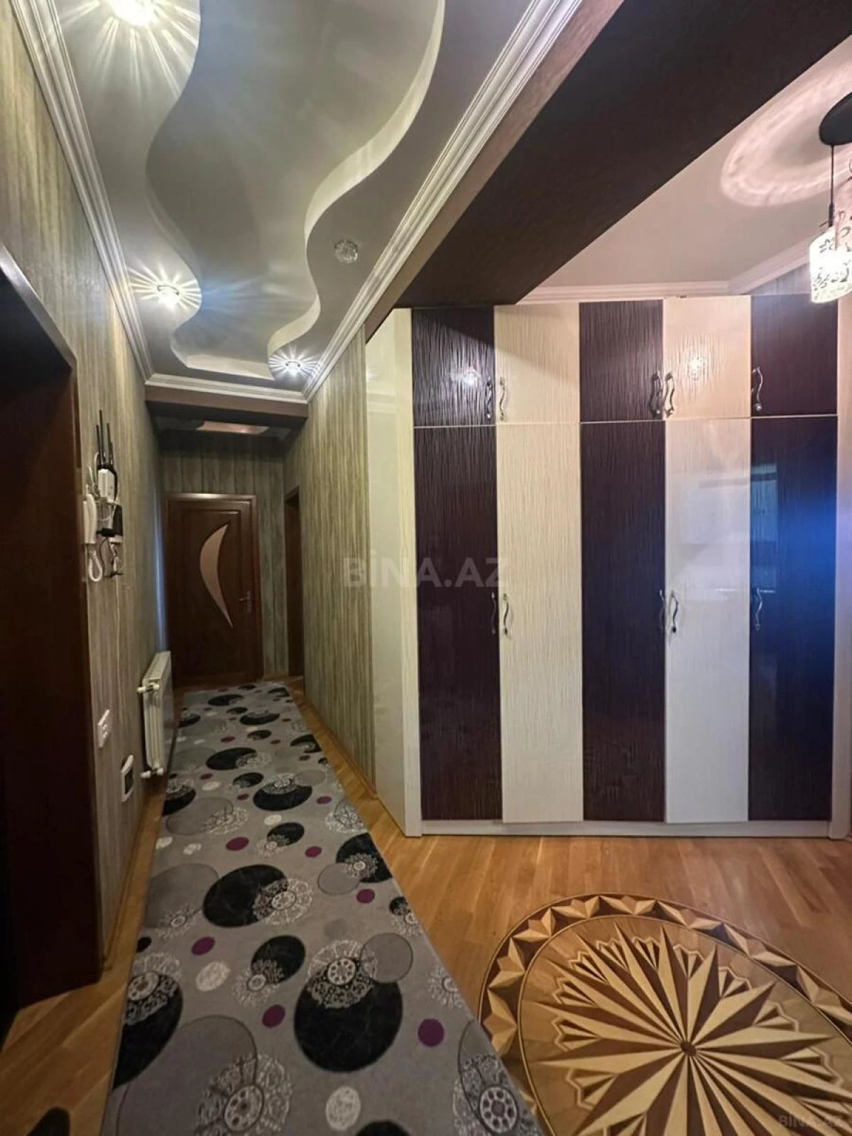 Satılır 2 otaqlı mənzil 95 m²
