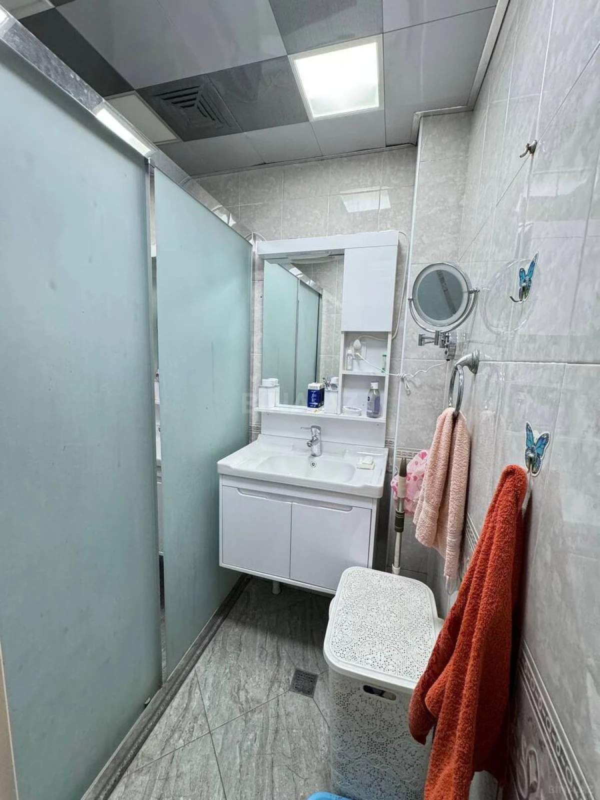 Satılır 5 otaqlı mənzil 115 m²
