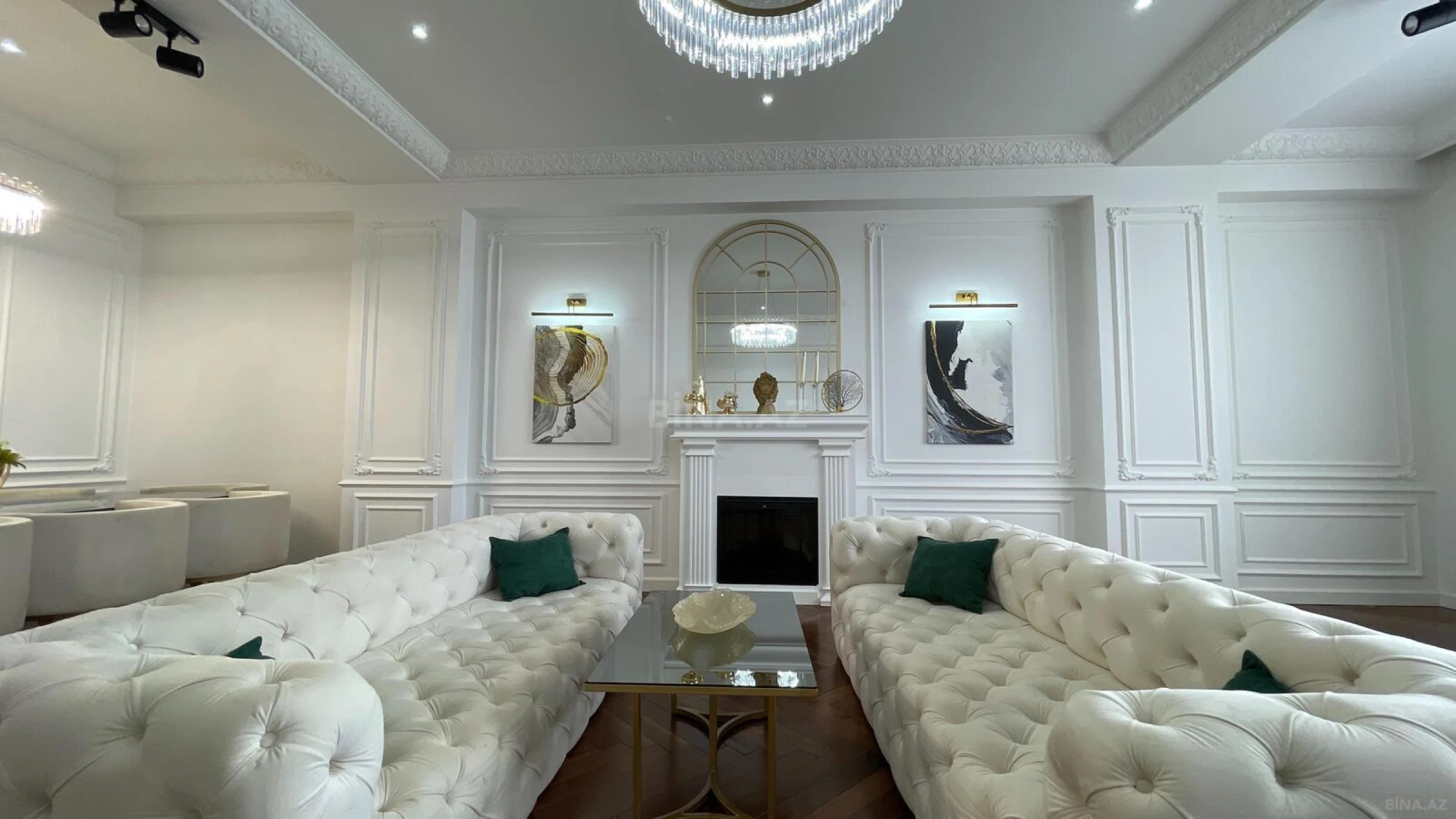 Satılır 4 otaqlı mənzil 254 m²