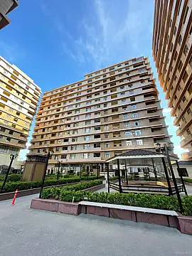 Satılır 4 otaqlı mənzil 254 m²