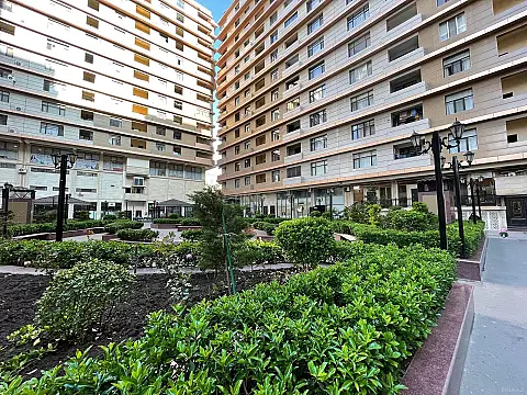 Satılır 4 otaqlı mənzil 254 m² — Bakı 4 otaq 254.00 m²