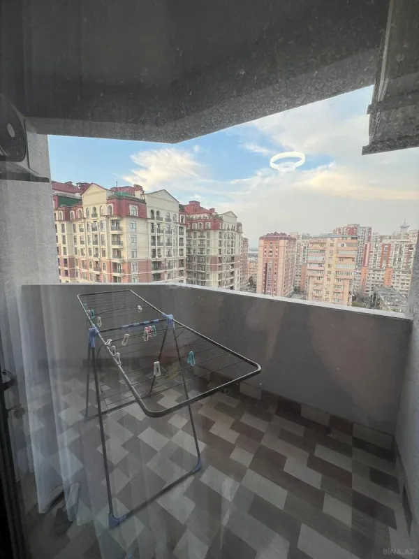 Kirayə verilir 4 otaqlı mənzil 123 m²