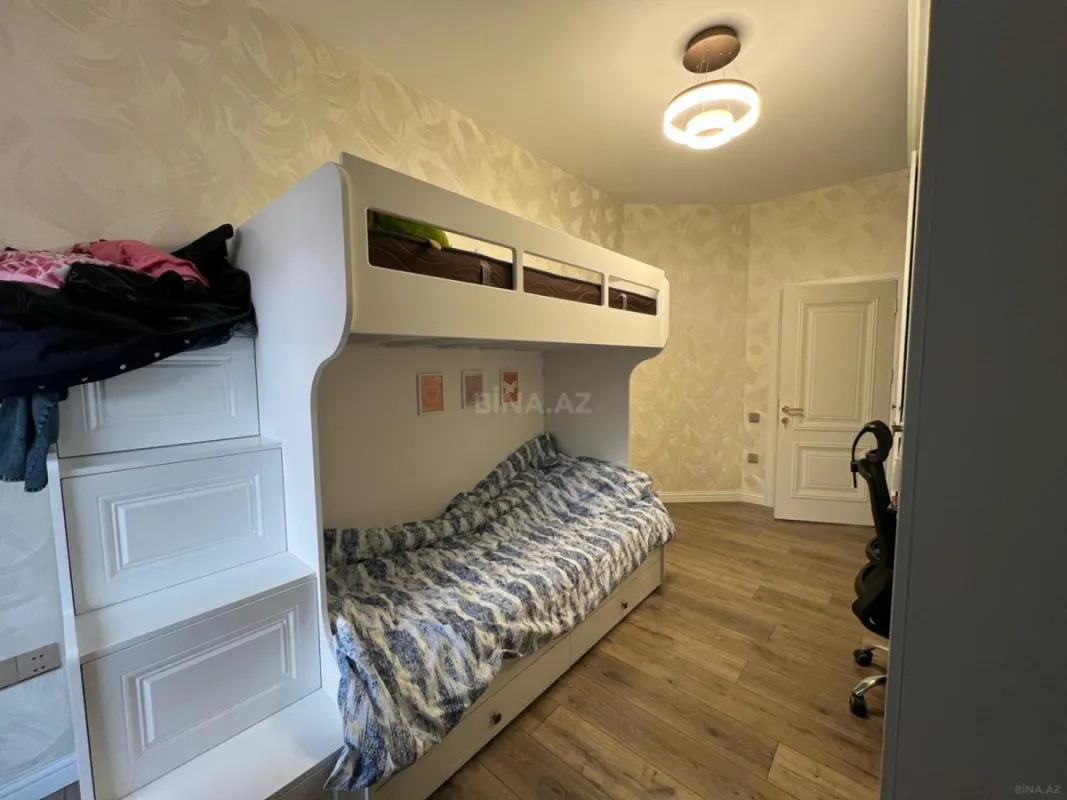 Kirayə verilir 4 otaqlı mənzil 123 m²