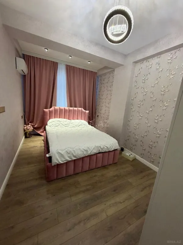 Kirayə verilir 4 otaqlı mənzil 123 m²