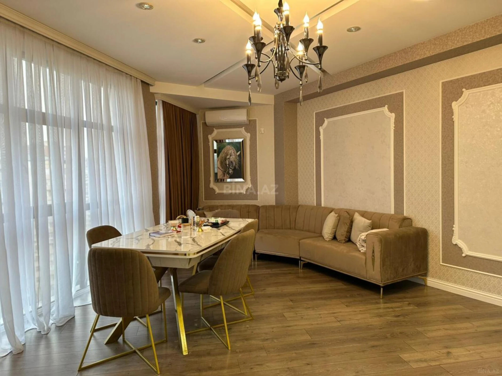 Kirayə verilir 4 otaqlı mənzil 123 m²