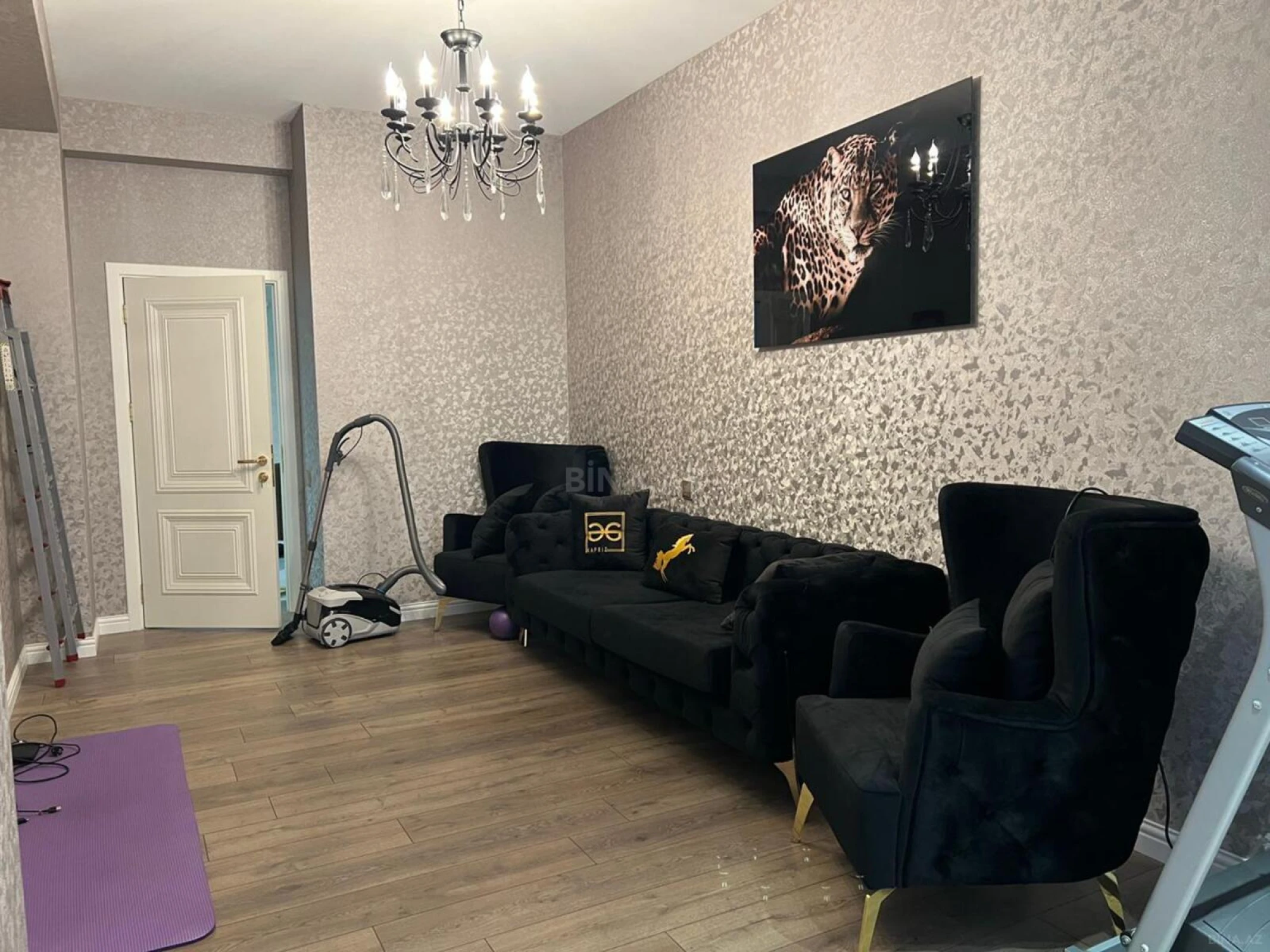 Kirayə verilir 4 otaqlı mənzil 123 m²