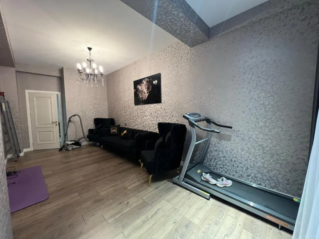 Kirayə verilir 4 otaqlı mənzil 123 m²